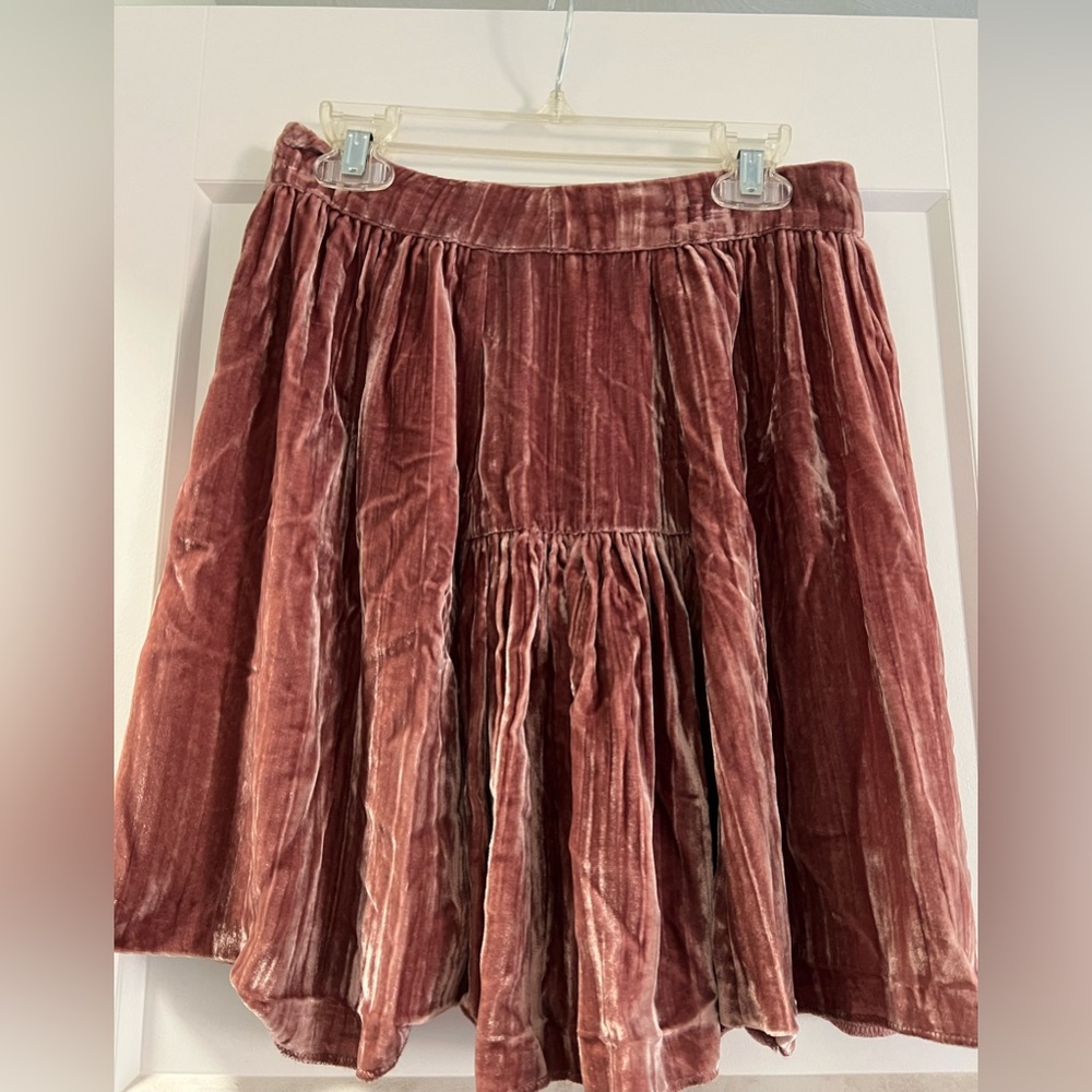 Madewell pink velvet pleated mini